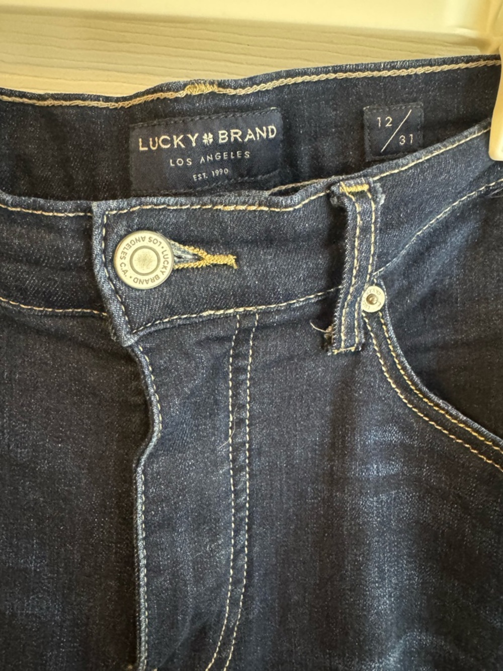 Lucky Brand Indigo Bootcut Jeans 🍀 - Picture 2 of 4